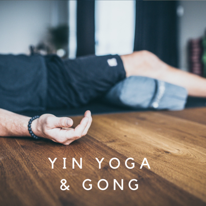 Bild på YINYOGA & GONG - tema sommar - med Johan & Jennie - 1 juli - på studion Varberg